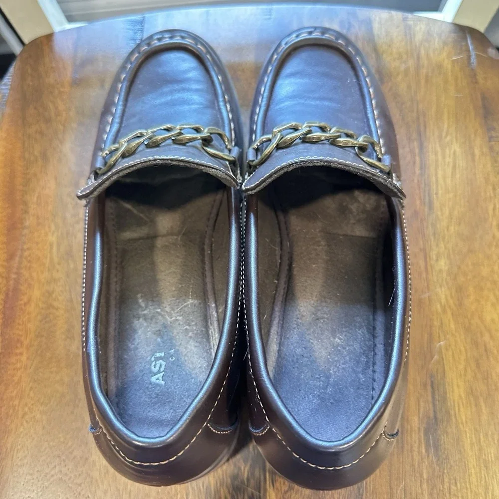 Eastland Nora Loafers Women 9.5M Brown Chain Link Lug Sole Chunky Heel Shoes